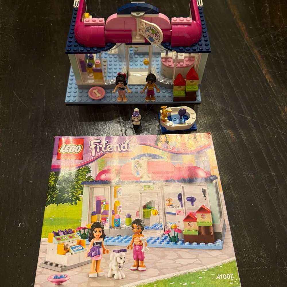 LEGO Friends Heart-lake Pet Salon - 41007